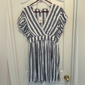 Versona Women’s Blue and White Striped V-Neck Dress Medium NWT